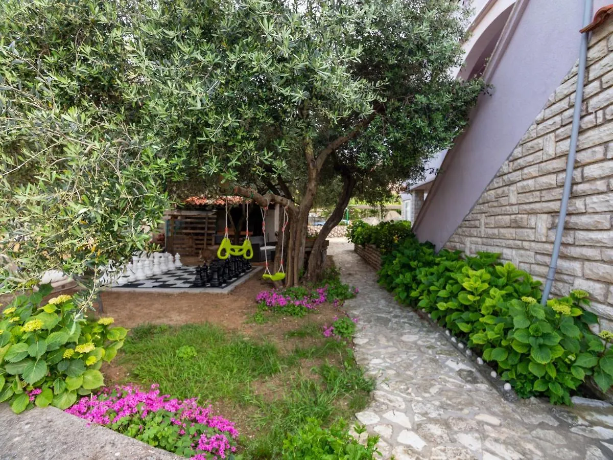 Apartmani Baja Lopar 0*,  Croatia