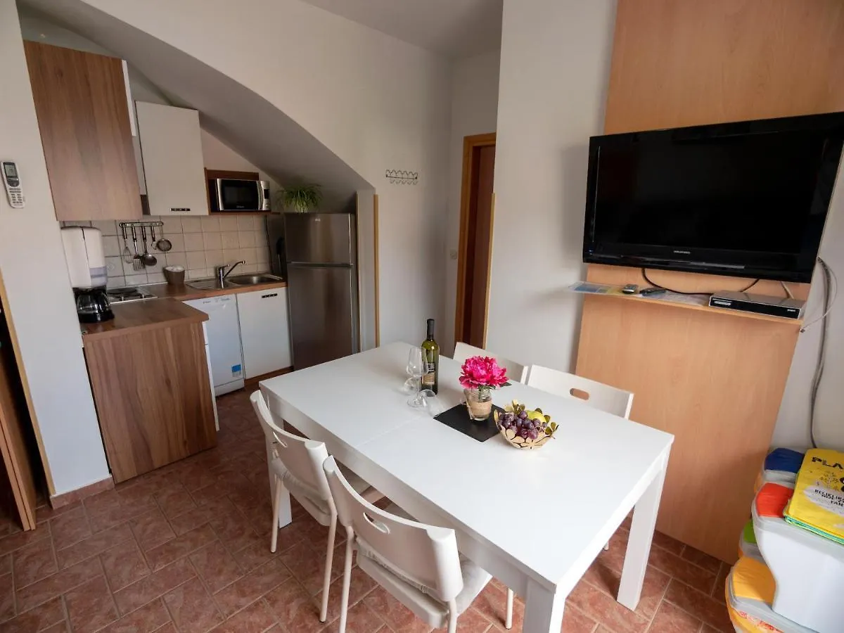 Apartmani Baja Lopar